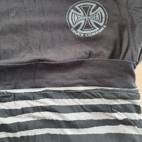 Independent Skate Sweater REVERSIBLE Y2K Small to Medium VINTAGE!! - Picture 7 of 7